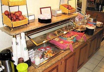 Gatehouse Suites East Lansing Restaurante foto